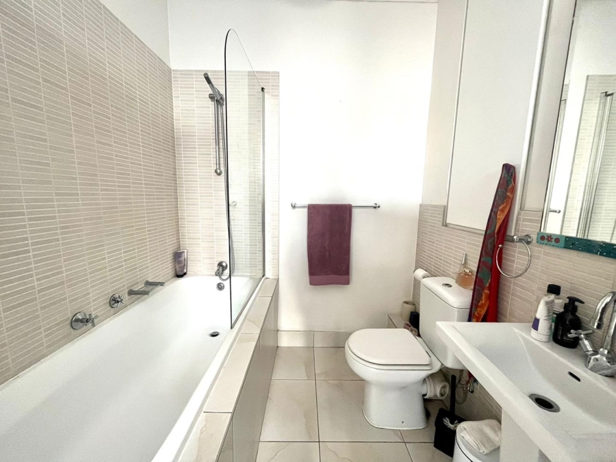 To Let 1 Bedroom Property for Rent in Muizenberg Western Cape